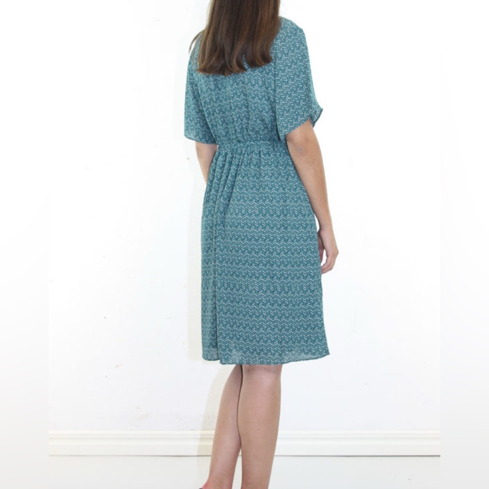 Filippa K Crepe Print Short Sleeve Mini Day Dress | Green | Size M | NWOT - Picture 3 of 7